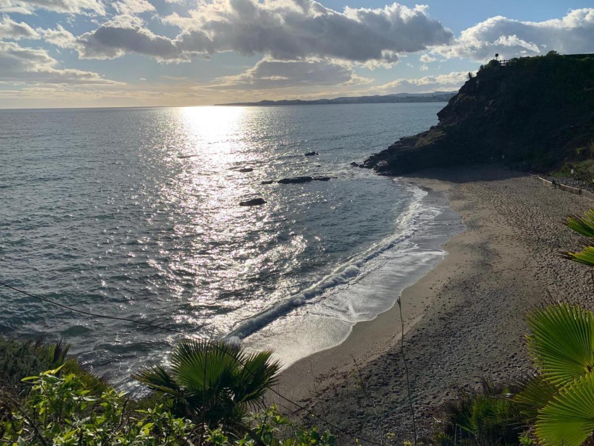 Piso En Zona Tranquila De - Torrequebrada Golf Appartement Benalmádena Buitenkant foto