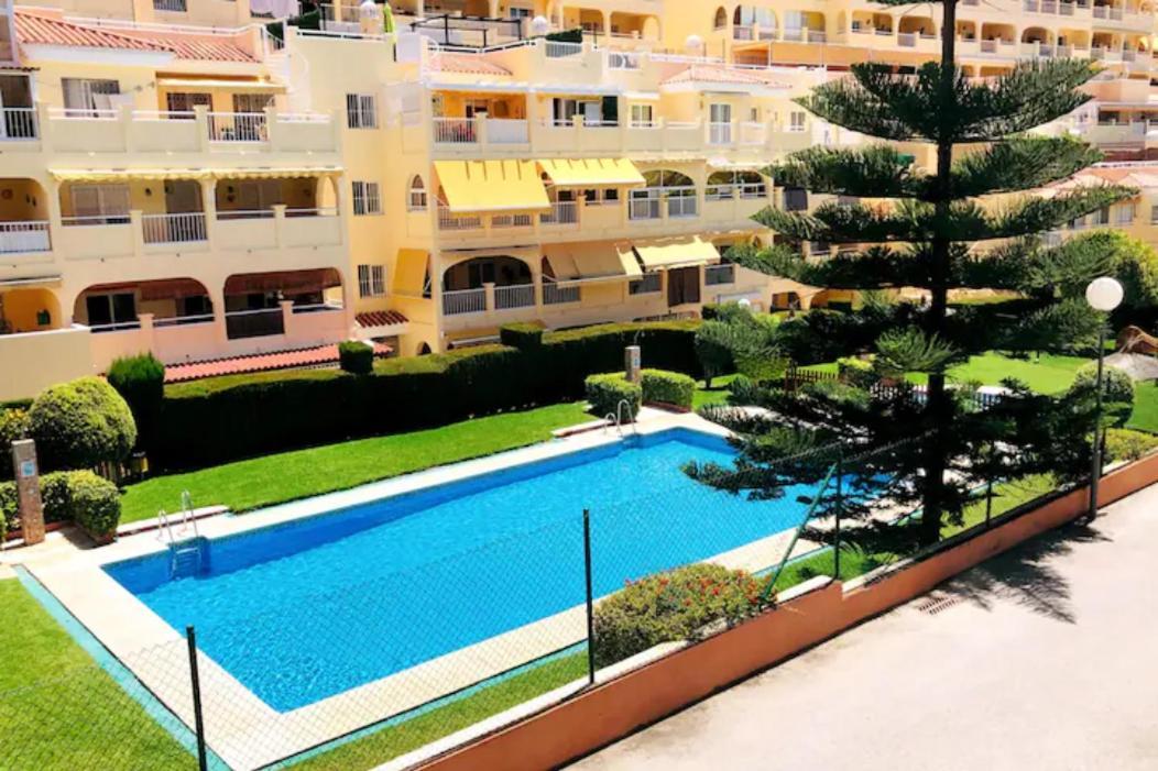 Piso En Zona Tranquila De - Torrequebrada Golf Appartement Benalmádena Buitenkant foto