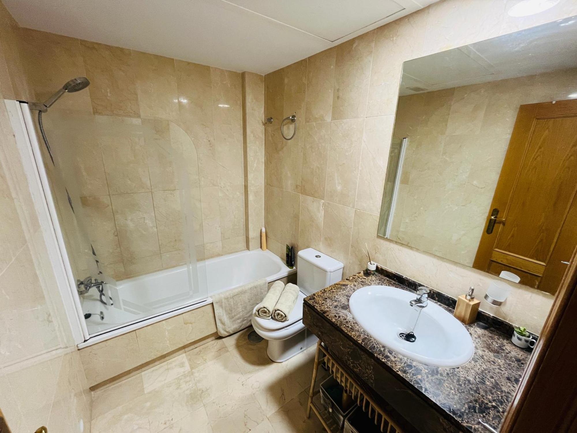 Piso En Zona Tranquila De - Torrequebrada Golf Appartement Benalmádena Buitenkant foto